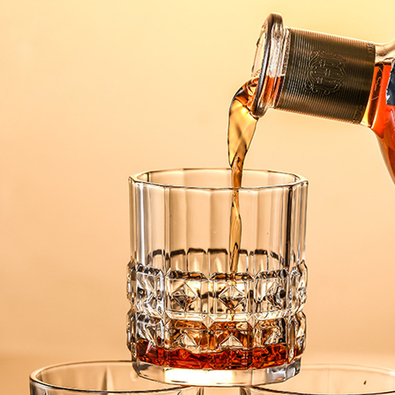 Copos de vidro diferentes, cop - Is Wine And Beer Difference avaliação e preço
